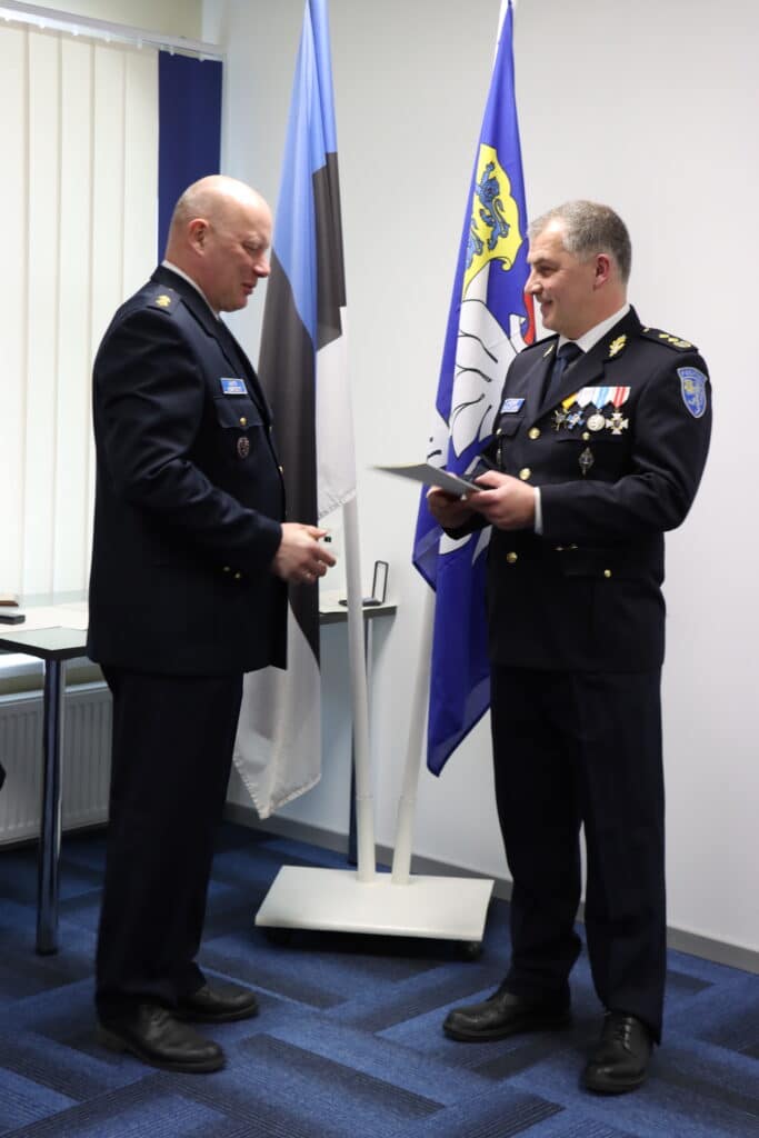 Haapsalu politseijaoskonna töötajaid tunnustati tänukirjaga - Läänlane.ee